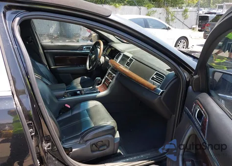 2010 Lincoln Mks z USA, uszkodzony, nr VIN 1LNHL9ER2AG604532